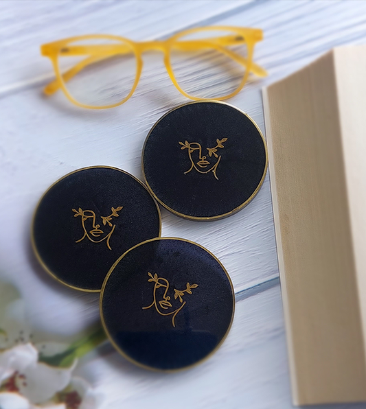 Contrasting Beauty Coasters