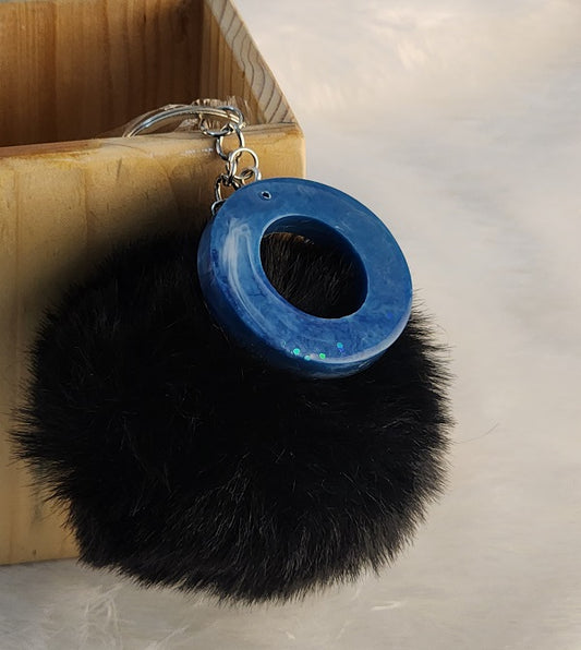 'O' Pom Pom Keychain