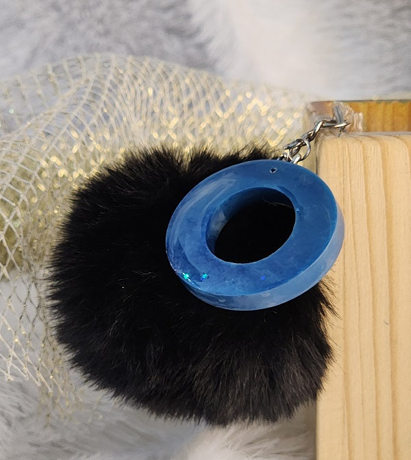 'O' Pom Pom Keychain